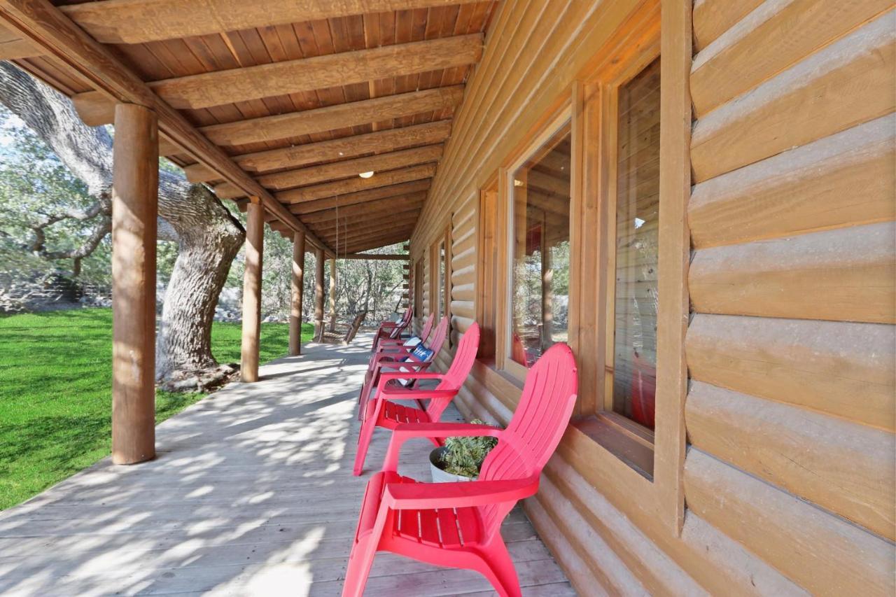 Wimberley Log Cabins Resort And Suites- Unit 4 エクステリア 写真
