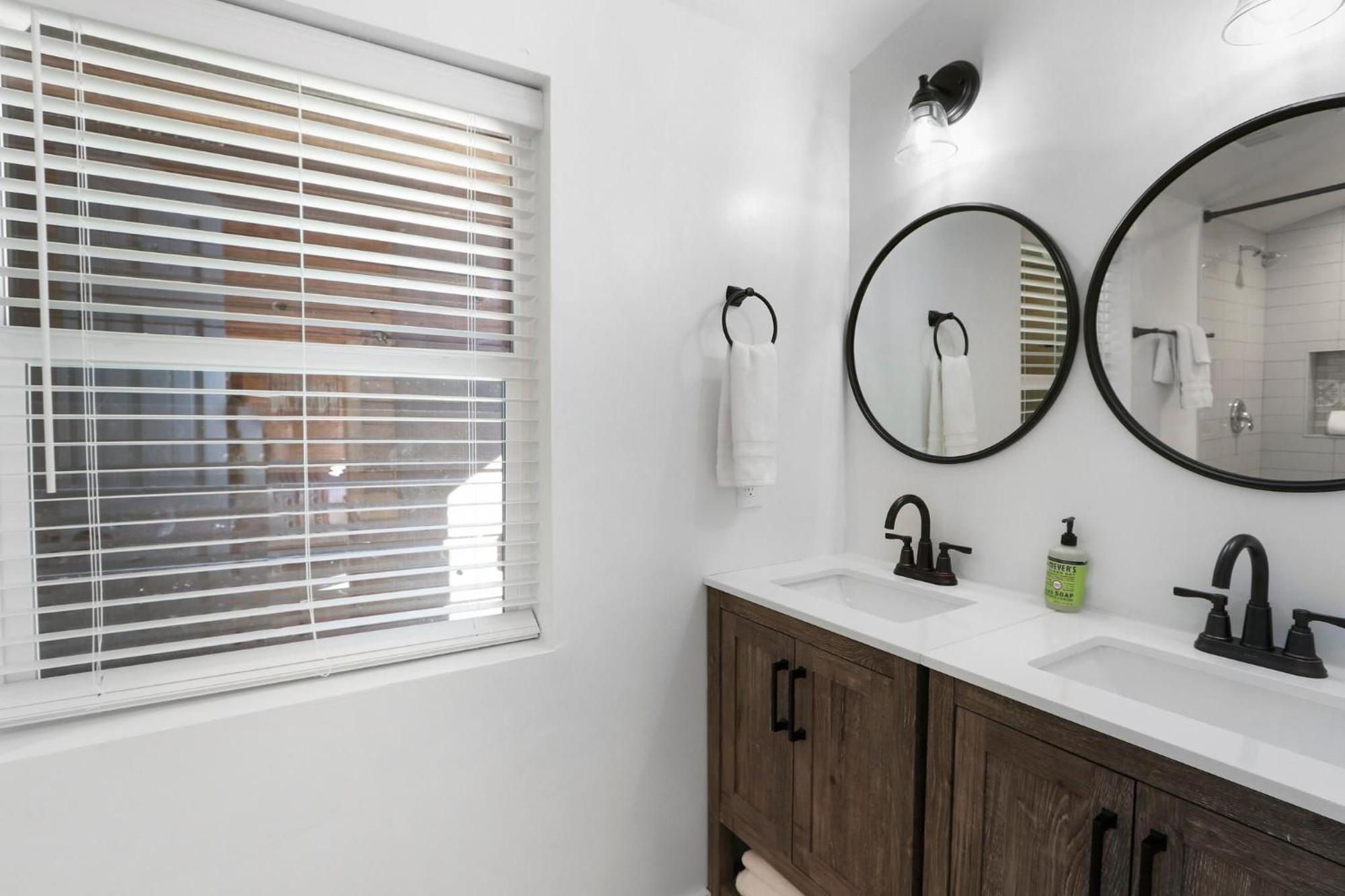 Wimberley Log Cabins Resort And Suites- Unit 4 エクステリア 写真