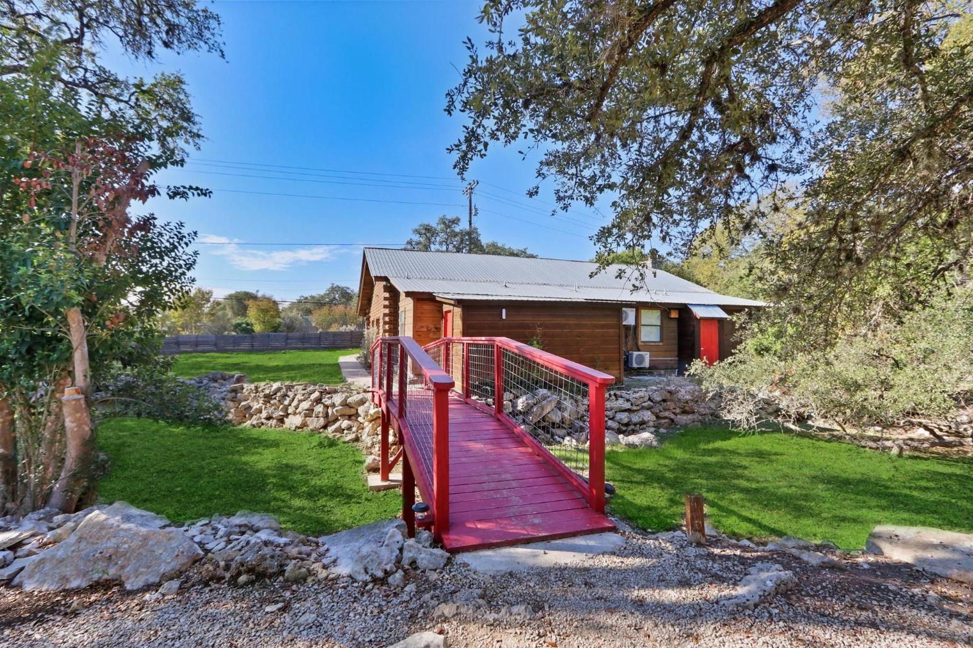 Wimberley Log Cabins Resort And Suites- Unit 4 エクステリア 写真